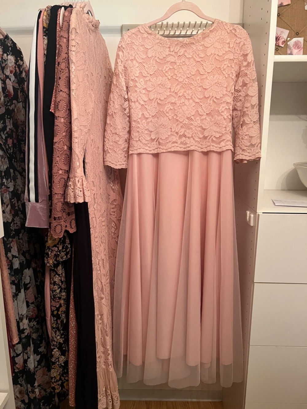 Elegant Lace Bodice Pink Maxi Dress